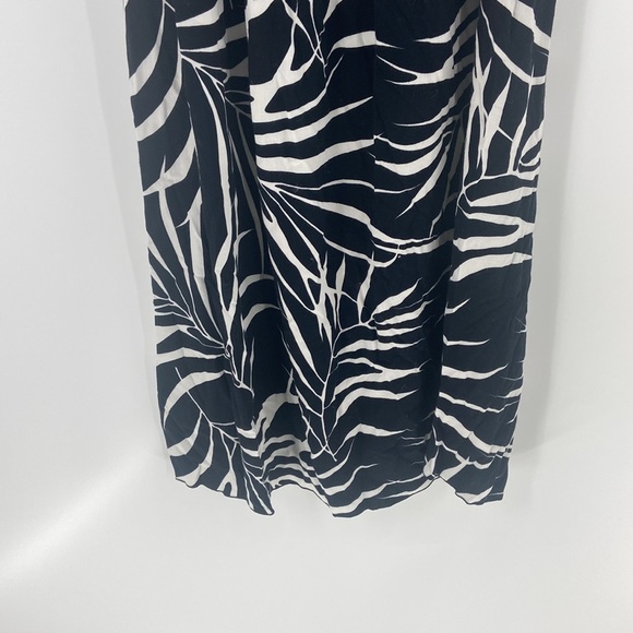 TYBEE ISLAND CLOTHING COMPANY black & white palm tree print strapless maxi dress - Picture 6 of 11
